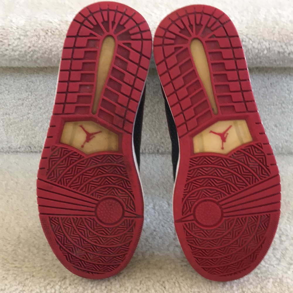 Air Jordan Alpha 1 Retro Black Varsity Red 2009 - Picture 11 of 16